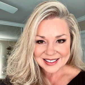 Meet your Posher, Annette